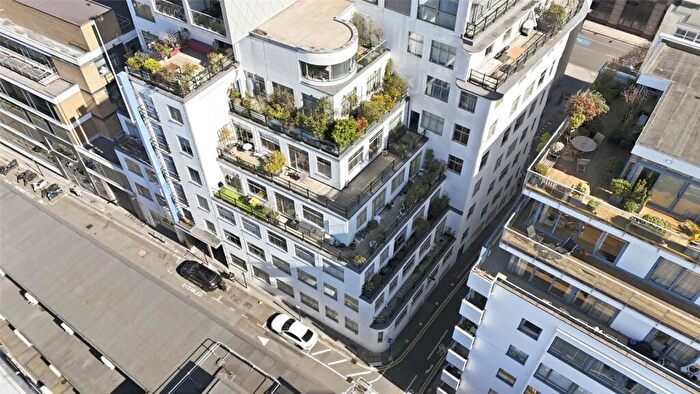 1 Bedroom Apartment To Rent In Ziggurat Building, - Saffron Hill, London, EC1N