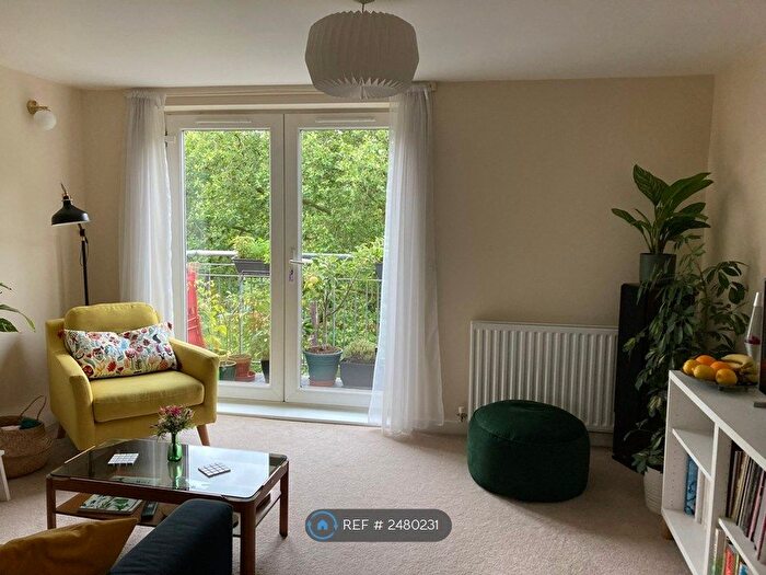 2 Bedroom Flat To Rent In Edgehill Lodge, London, SE4