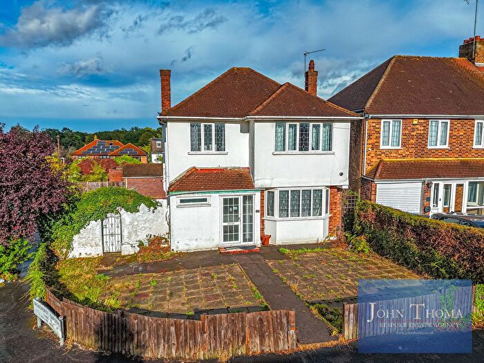 3 Bedroom Detached House For Sale In Lechmere Avenue, Chigwell, IG7