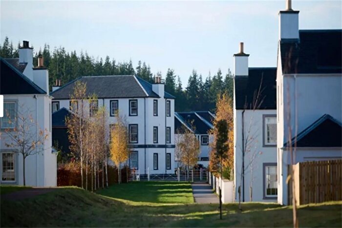 2 Bedroom Semi-Detached House To Rent In Loch Avenue, IV2