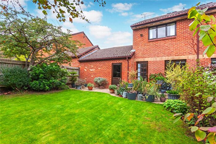 2 Bedroom Semi-Detached House For Sale In Harrison Close, Twyford, Berkshire, RG10