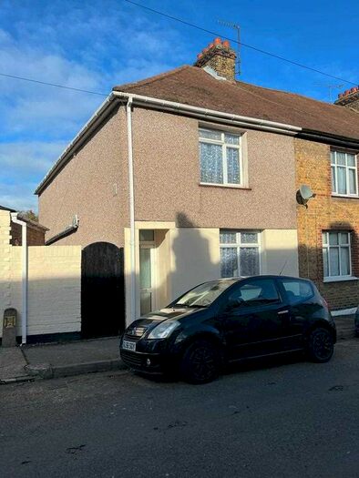 3 Bedroom End Of Terrace House To Rent In Empress Road, Gravesend, DA12