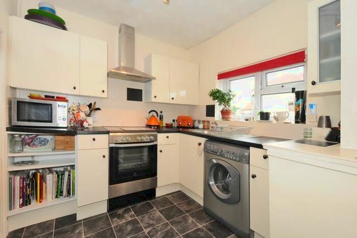 1 Bedroom Apartment To Rent In Thatcham, Berkshire, RG18