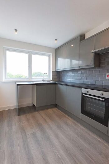 2 Bedroom Flat To Rent In High Street, Walthamstow, E17