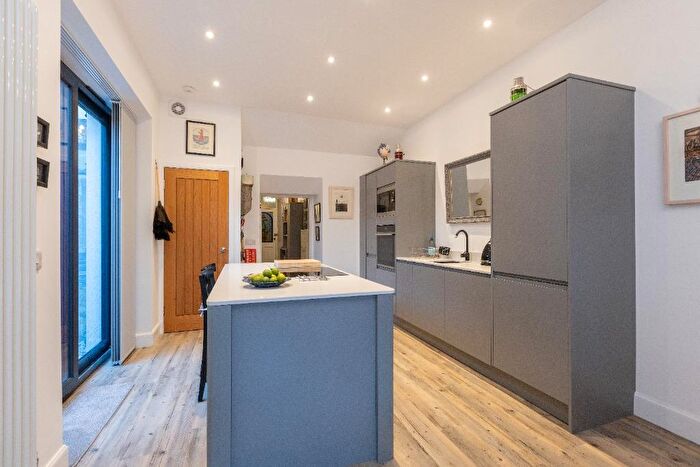 2 Bedroom Flat To Rent In James Street, Portobello, Edinburgh, EH15