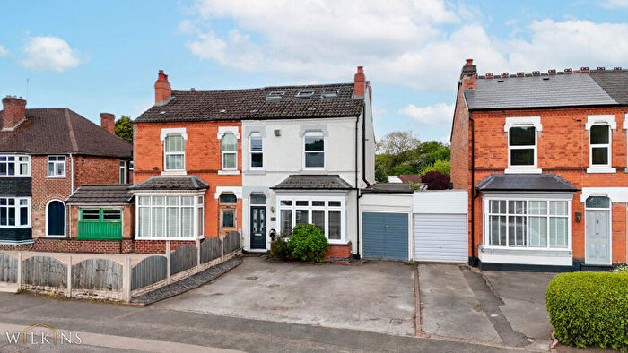 4 Bedroom Semi Detached House For Sale In Coleshill Road, Sutton Coldfield, West Midlands, B75