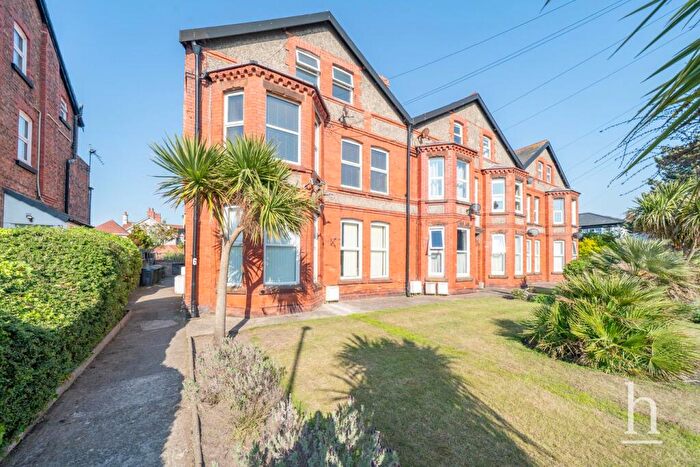 2 Bedroom Apartment To Rent In Queens Road, Hoylake, Wirral, CH47