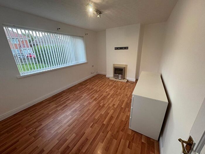 3 Bedroom Semi-Detached House To Rent In Ludstone Road, Harborne, B29