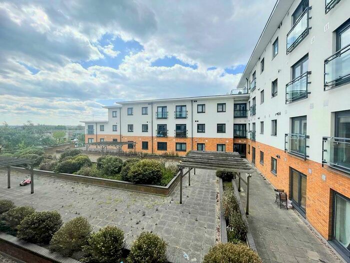 2 Bedroom Apartment To Rent In Hogg Lane, Grays, RM17