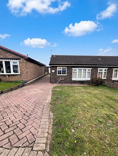2 Bedroom Semi-Detached Bungalow To Rent In Highgate Close, New Rossington, DN11