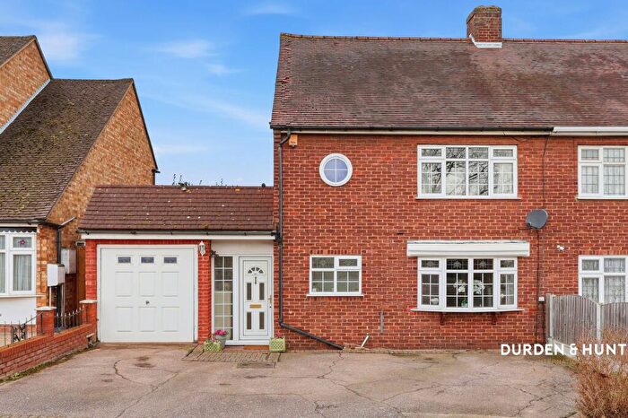 3 Bedroom Semi Detached House For Sale In Wingletye Lane, Hornchurch, RM11