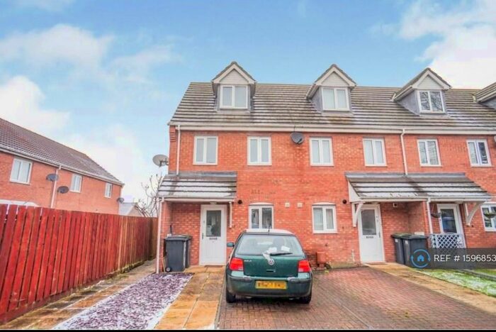 3 Bedroom End Of Terrace House To Rent In Lindum Mews, North Hykeham, Lincoln, LN6