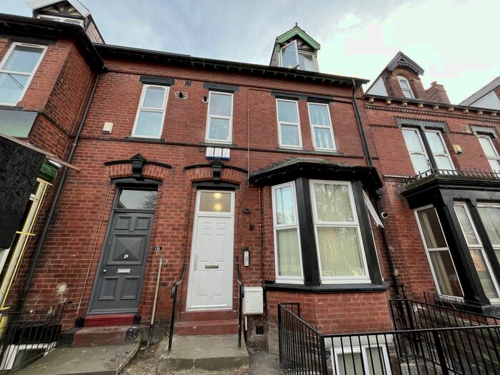 1 Bedroom Flat To Rent In Victoria Road, Leeds, West Yorkshire, LS6