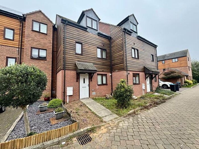 4 Bedroom Terraced House To Rent In Ropley Way, Broughton, MK10