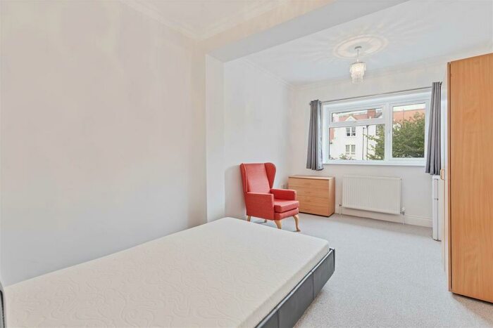 Studio To Rent In Sackville Road, Hove, BN3