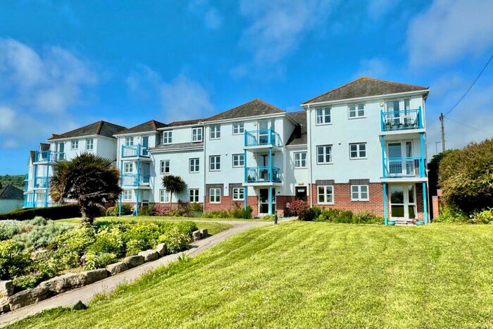 2 Bedroom Flat For Sale In De Moulham Road, Swanage, BH19