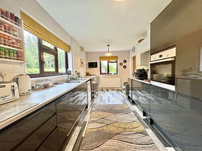 2 Bedroom Bungalow For Sale In Main Road, Saltfleet, LN11