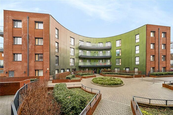 2 Bedroom Flat To Rent In Beames Road, London, NW10