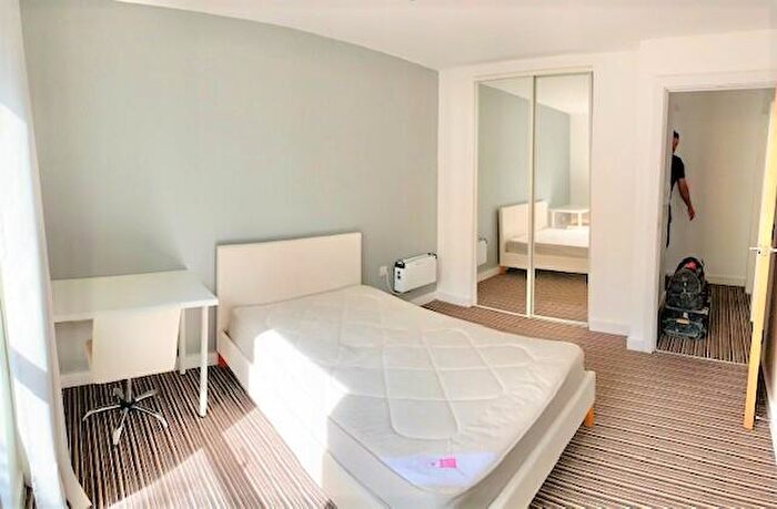 1 Bedroom Apartment To Rent In Richmond Road, Cardiff(City), CF24