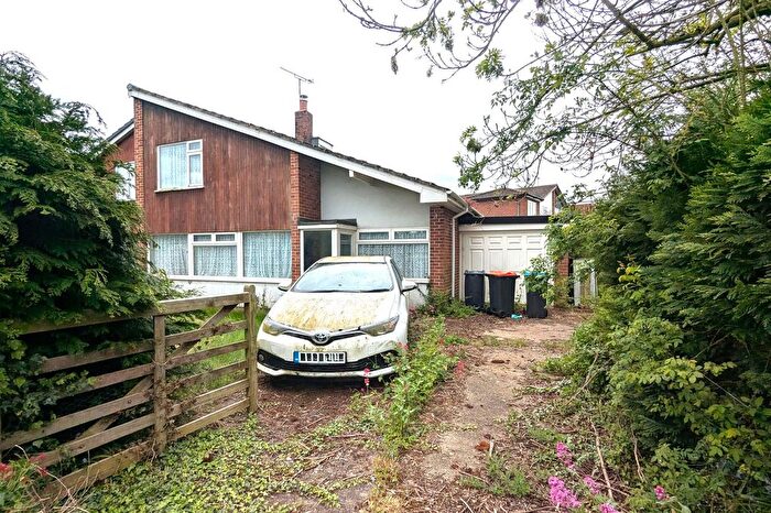 3 Bedroom Semi-Detached House For Sale In Greenlands, Tattenhall, CH3