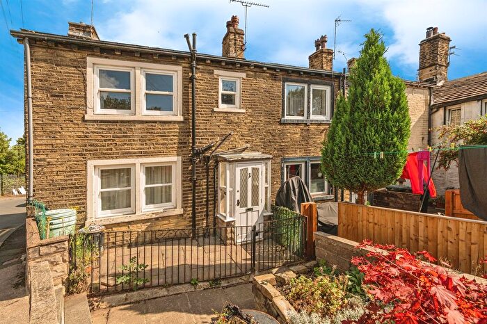 2 Bedroom End Of Terrace House For Sale In Perseverance Lane, Bradford, BD7