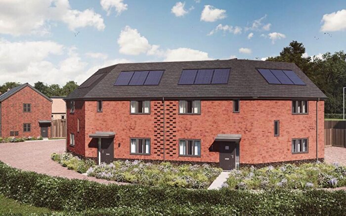 3 Bedroom Semi Detached House For Sale In Ashby Road, Daventry, NN11