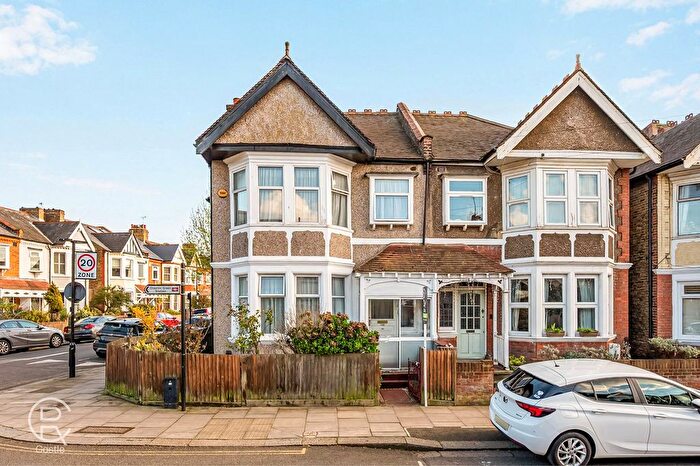 4 Bedroom Semi Detached House For Sale In Drayton Bridge Road, London, W7