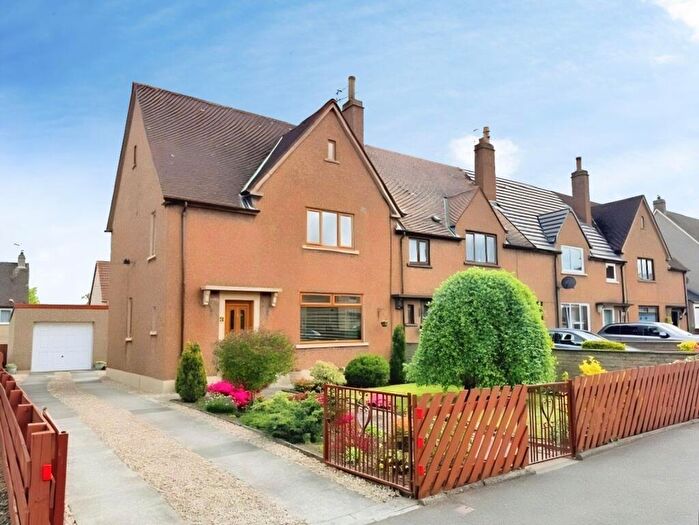 3 Bedroom End Of Terrace House For Sale In Sythrum Crescent, Glenrothes, KY7