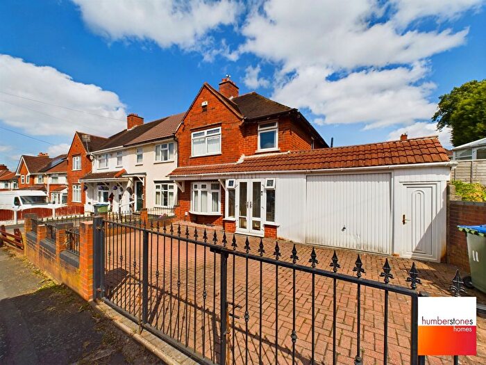 3 Bedroom End Terrace House For Sale In Pheasant Road, Smethwick, B67