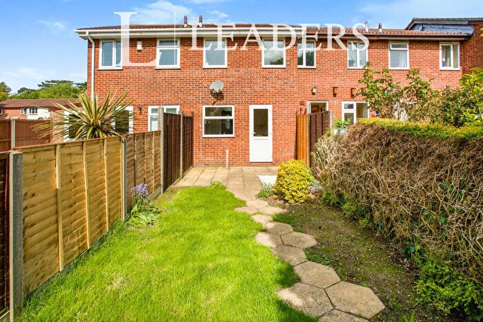 2 Bedroom House To Rent In Hollybrook Gardens, Locks Heath, Southampton, SO31