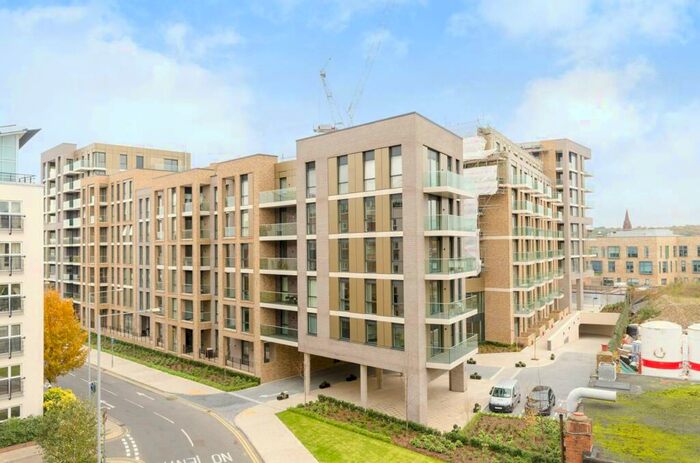 Garage / Parking To Rent In Queenshurst Square, Kingston, Kingston Upon Thames, KT2