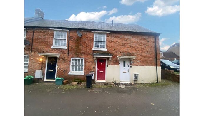 1 Bedroom Flat For Sale In Hinds Head, High Street, Lambourn, Hungerford, Berkshire, RG17