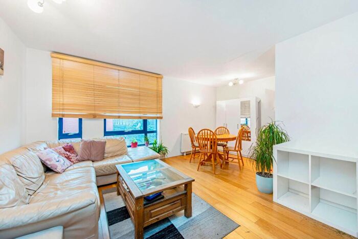 1 Bedroom Apartment To Rent In Hare Row, Bethnal Green, E2