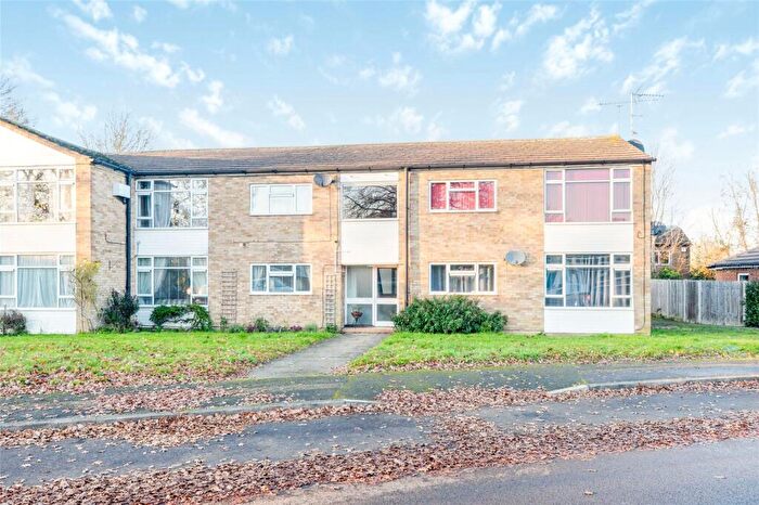 1 Bedroom Apartment For Sale In Edenside Road, Bookham, Bookham, KT23
