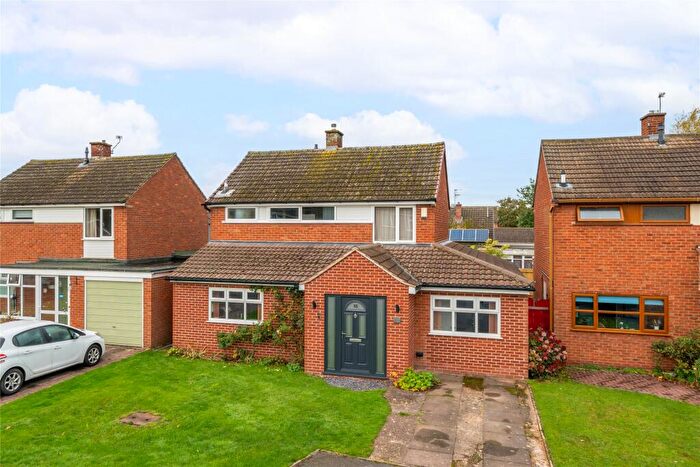3 Bedroom Detached House For Sale In Ashmead Crescent, Birstall, Leicester, LE4