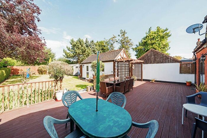 4 Bedroom Detached House For Sale In Burnham Lane, Burnham, SL1