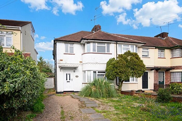 3 Bedroom End Terrace House For Sale In Devonshire Road, London, NW7