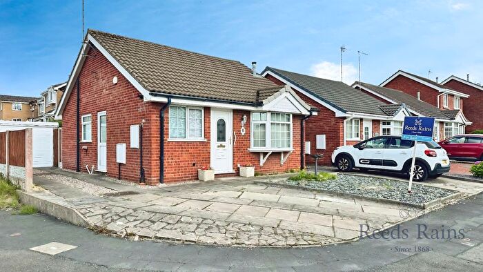 2 Bedroom Bungalow For Sale In Radstone Rise, Newcastle, Staffordshire, ST5