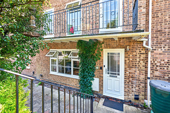 3 Bedroom Terraced House For Sale In Node Close, Ryde, Isle Of Wight, PO33
