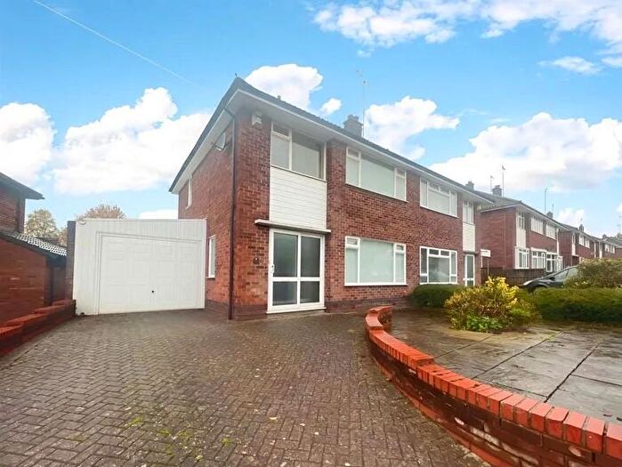 3 Bedroom Semi-Detached House To Rent In Delaware Road, Coventry, CV3