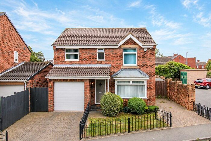 4 Bedroom Detached House For Sale In Hammerton Farm Avenue, Ryhill, Wakefield, WF4