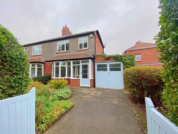 3 Bedroom SemiDetached House For Sale In Buxton Gardens, Westerhope