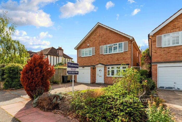 4 Bedroom Detached House To Rent In Meadway, Beckenham, Kent, BR3