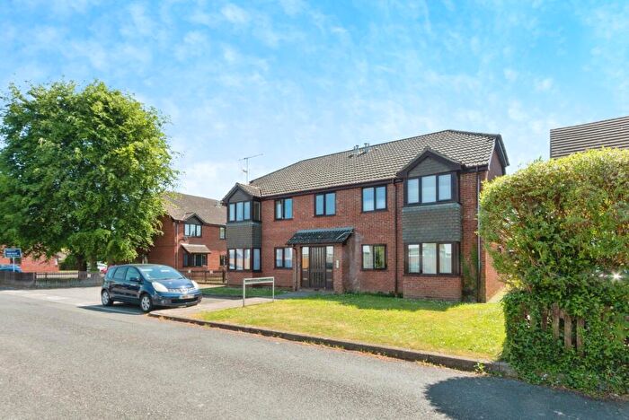 2 Bedroom Flat For Sale In Pittard Road, Basingstoke, RG21