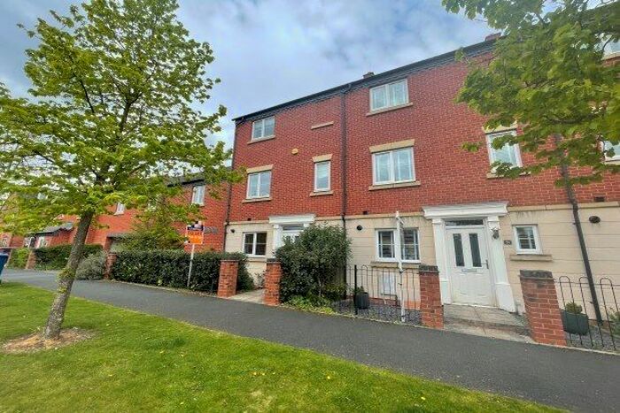 4 Bedroom Property To Rent In Agincourt Road, Lichfield, WS14