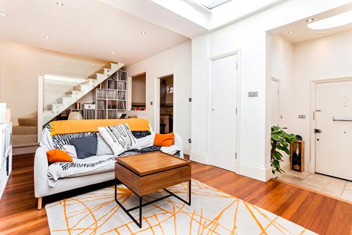 2 Bedroom Terraced House To Rent In The Mount, Hampstead, NW3