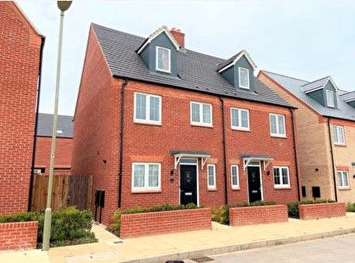 4 Bedroom Property To Rent In Ludlow Road, Bicester, OX26