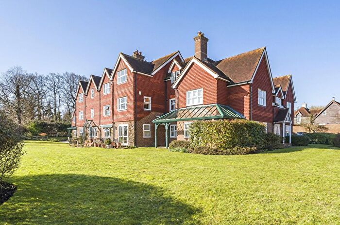 3 Bedroom Property For Sale In Hildenbrook Farm, Hildenborough, Tonbridge, TN11