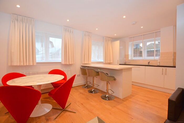 1 Bedroom Flat For Sale In Leeway Close, Hatch End, Pinner, HA5
