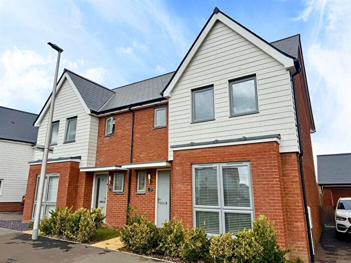 3 Bedroom Semi-Detached House To Rent In Foxglove Avenue, Bexhill-On-Sea, TN40